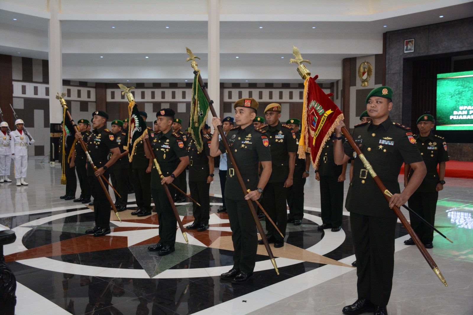 Sertijab Pejabat Kodam Dan Komandan Satuan Jajaran Kodam IV/Diponegoro ...