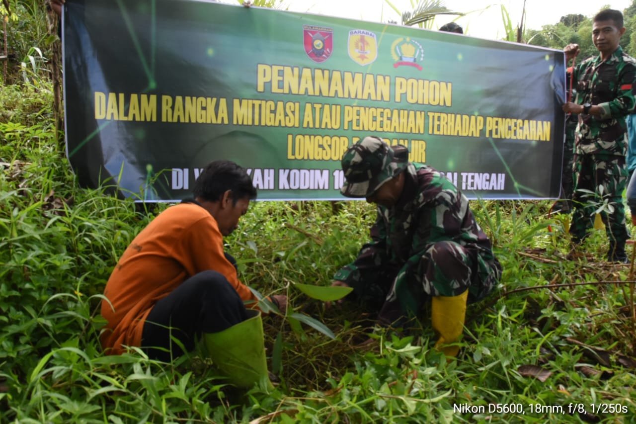 Mitigasi Bencana Tanah Longsor Dan Banjir Kodim Hst Tanam Ratusan